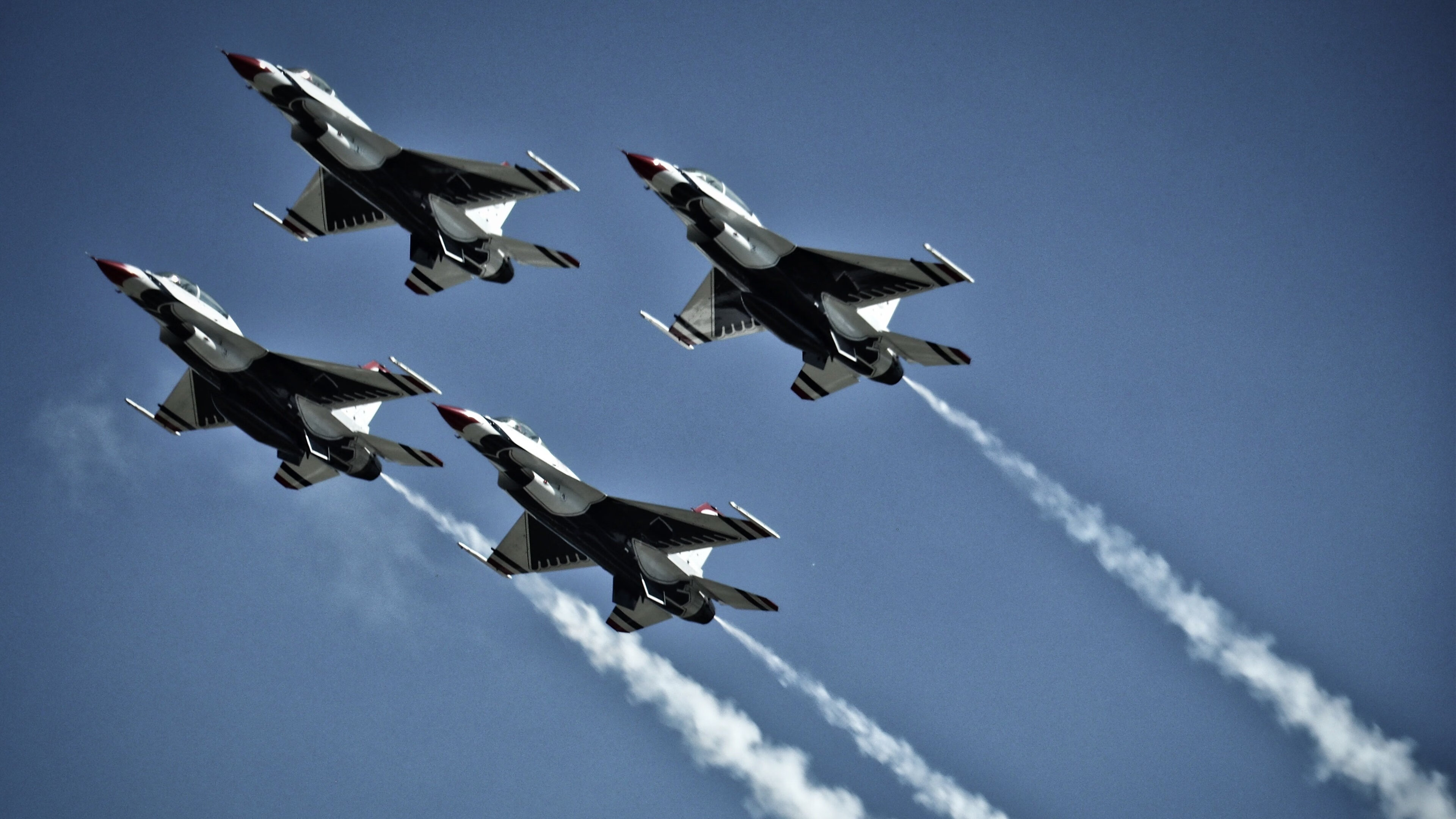 英超球队高压比赛中运动员心理韧性与表现关系研究